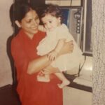 Arti Singh Instagram - Happy birthday mamma. If my heart beats for anyone it’s you . If any purpose left to live it’s u . I would hv given up long back if u were not there. I’m grateful tht I can take you for holidays because I know u love travelling. Uparwale ne 2 maa 2 papa diye baki Sab chale gaye bas aap mat kabhi sath jhodna Varna vo 1 maksad jisne himmat di hai vo bhi tuutegi. I love u mamma more than anyone . I wish u healthy life mumma baki main kar lungi Apke liye. Bas upar wala itna de ki apka khyal apki har wish puri kar sakun ❤️