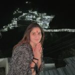 Arti Singh Instagram – Jor se bolo JAI MATA DI โค๏ธโค๏ธโค๏ธโค๏ธ