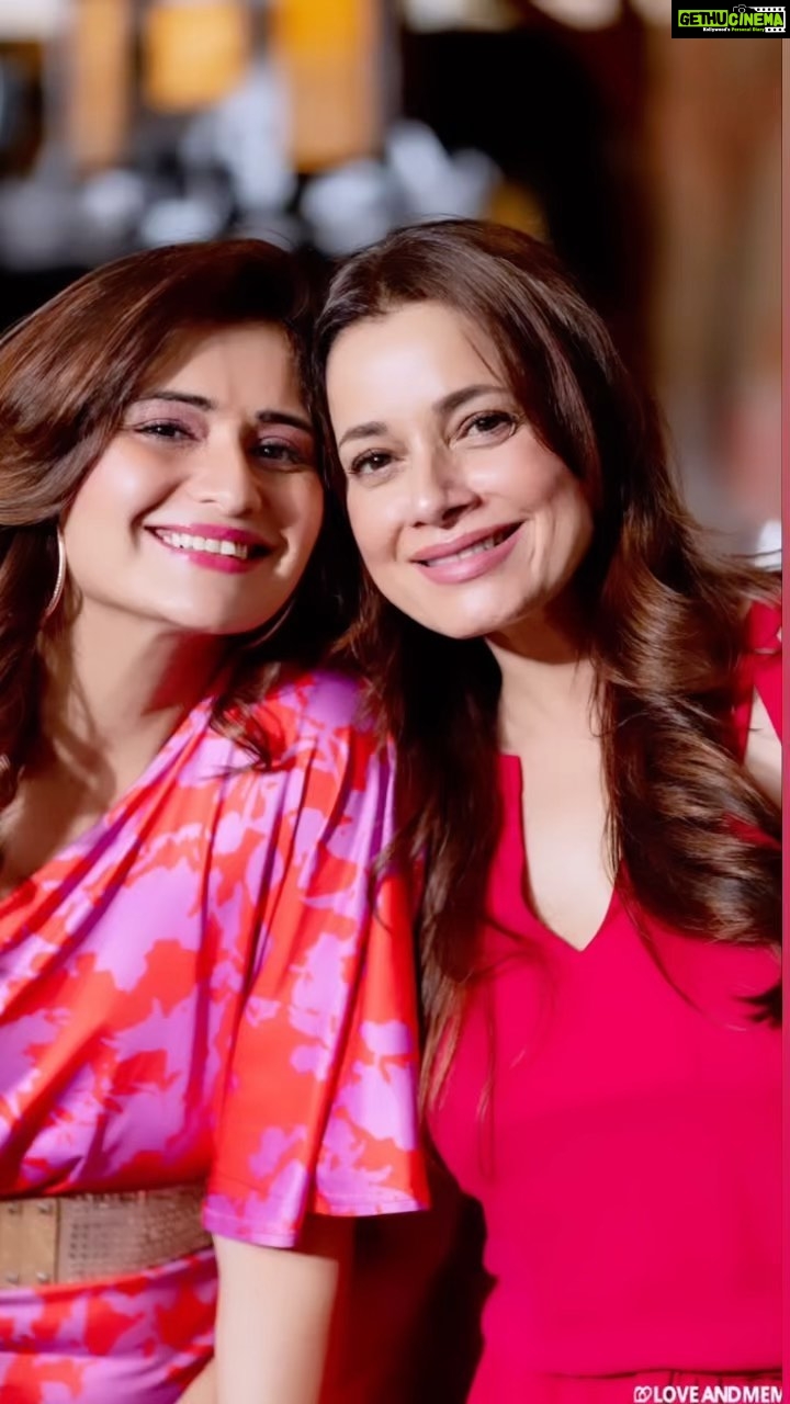 Arti Singh Instagram - Happy birthday to you .. your forever fan ❤️ you were my first heroine and I’m always in awe of you and you know this .. your love your kindness your generosity your genuine nature make u more and more beautiful 😍 love you @neelamkotharisoni