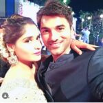 Arti Singh Instagram – 2007 se ab tak Sirf pyar diya. Ladli thi main apki. U said u wil b my guiding star forever . But Sitara toh tab bante hai jab chale jate hain . Aise nhi chahiye thi guidance . I loved u and I wil always love you.2007 when I met u I never thought I wil always b with u till now Kyunki main rishton mein kacchi pad jati hun . Par apne nahi tuutne diya kabhi .I wil b your Behna your bacha forever. Bohut Kuch hai . Jab milungi tab kahungi. See u on other side my andu my brother 🤗mera bhai
