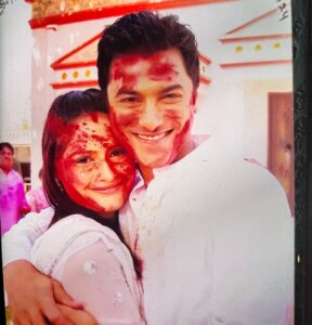 Arti Singh Instagram - 2007 se ab tak Sirf pyar diya. Ladli thi main apki. U said u wil b my guiding star forever . But Sitara toh tab bante hai jab chale jate hain . Aise nhi chahiye thi guidance . I loved u and I wil always love you.2007 when I met u I never thought I wil always b with u till now Kyunki main rishton mein kacchi pad jati hun . Par apne nahi tuutne diya kabhi .I wil b your Behna your bacha forever. Bohut Kuch hai . Jab milungi tab kahungi. See u on other side my andu my brother 🤗mera bhai