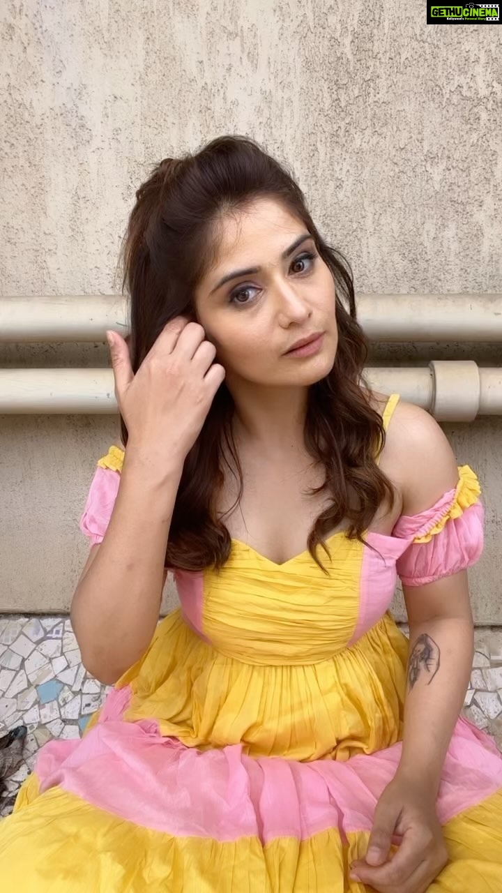 Arti Singh Instagram - Chal apne dost ka number de 🙃😝
