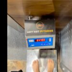 Arti Singh Instagram - 18 days . 71.21 se 66.84…. Not giving up . 🤛💪 @whynotfitnessofficial @getfitwitumesh