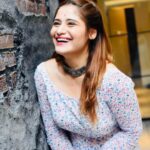 Arti Singh Instagram - Har pal Yahan JI bhar jiyo . Ye Sama kal ho na ho . Live laugh cry with no filter . Every feeling is yours . Own it b proud of it / u are unique .