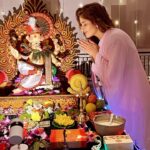 Arti Singh Instagram - Ganpati Bappa Morya 🙏 may Bappa keep everyone happy healthy and safe ❤️❤️❤️ @kashmera1 @krushna30
