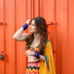 Arti Singh Instagram - Quafirana sa hai ishq hai ya kya hai ❤️ Hair @anjalichaudhary9876 Clicked by @mayankpradhan_ Make up @makeupbynidhidesai Location @truetrammtrunk