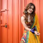 Arti Singh Instagram - Quafirana sa hai ishq hai ya kya hai ❤️ Hair @anjalichaudhary9876 Clicked by @mayankpradhan_ Make up @makeupbynidhidesai Location @truetrammtrunk