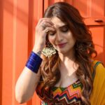 Arti Singh Instagram - Quafirana sa hai ishq hai ya kya hai ❤️ Hair @anjalichaudhary9876 Clicked by @mayankpradhan_ Make up @makeupbynidhidesai Location @truetrammtrunk