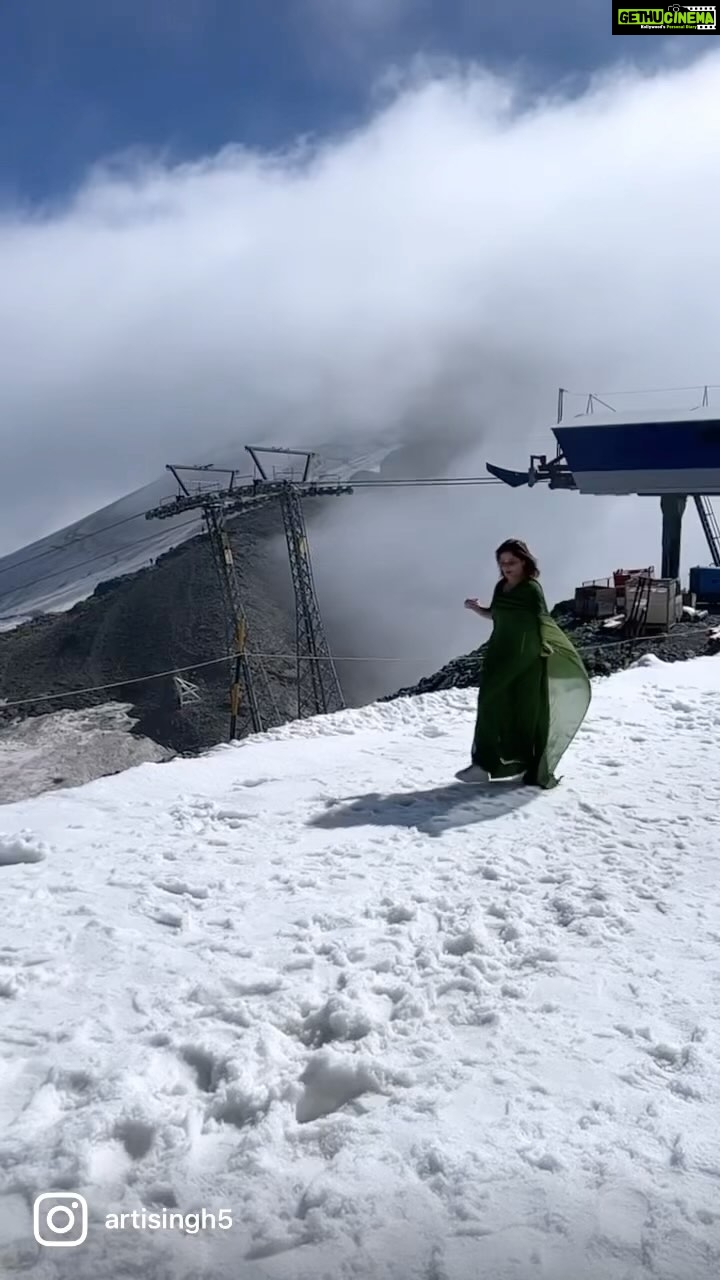 Arti Singh Instagram - Mere sapne #mount titlis
