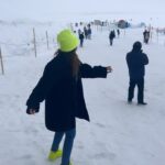 Arti Singh Instagram - Main chali banke hawaaaa❤️ #jungfrau End mein uncle ji bhi nahi rok paye reel khatam karne se . Wondering uncle Ji ka network aa raha tha 😂