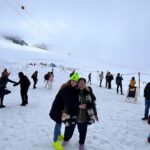 Arti Singh Instagram - Our first snow experience Mount jungfraujoch ❤️ 2nd photo mommy’s happiness 😍❤️❤️blessed .. grateful @thomascookofficial @shameershaikh786 @alkaavats