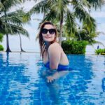 Arti Singh Instagram - Life is Cool by the pool 🐟