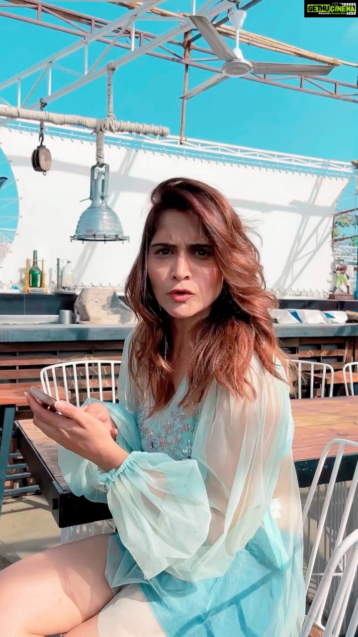 Arti Singh Instagram - Selectively Available!! π ππ»ββοΈ: @anjalichaudhary9876 π: @makeupbynidhidesai π: @truetrammtrunk . . . #feelkaroreelkaro #feelitreelit #reels #reelsinstagram #reelsvideo #instagood #instadaily #reelsindia #trending #comic #artisingh