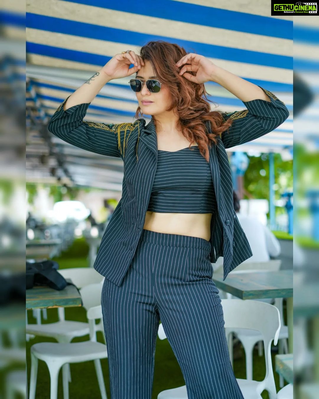 Arti Singh Instagram - A crazy day is by how we make the most of every minute... Outfit: @gurbakshofficial @connectedforfashion Hair and MUA: @tapsi_makeup Location: @whitelamavilla . . . #ootd #ootdstyle #ootdfashion #instagood #instadaily #fyp #style #stylish #fashion #artisingh