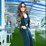 Arti Singh Instagram - Right when it's weekend! Outfit: @gurbakshofficial @connectedforfashion Hair and MUA: @tapsi_makeup Location: @whitelamavilla . . . #feelkaroreelkaro #feelitreelit #reels #reelsinstagram #reelindia #meena #danceonreels #trendingreels #trending #artisingh