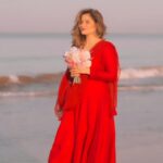 Arti Singh Instagram - ❤️❤️❤️ aajaaa @deepak_das_photography Wearing @anjali_lilaria