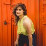 Arti Singh Instagram - Neon is my colour 💥 Clicked by @iam_kunalverma Location @truetrammtrunk Make up @ankita_makeupartist5 Hair @rashidtheartist True Tramm Trunk