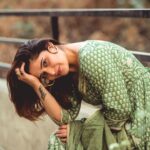 Arti Singh Instagram - Life is long lesson in humality ❤️ Wearing @tara_c_tara