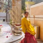 Arti Singh Instagram - Mose naina milayke ❤️❤️ Wearing @rashmi_aaryaa @shreeaaryaofficial Hair by @ddnulookbykrishah
