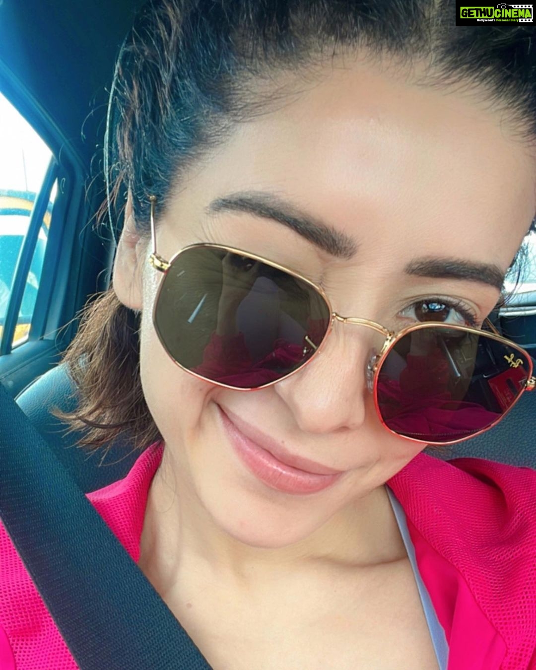 Asha Negi Instagram - Felt cute Well.. nothing new though!😉 Byeeiiiieeeeeee..💕