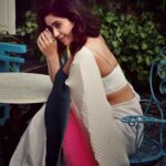 Asha Negi Instagram - I told the stars about you!✨💫 . . @pehelaggarwal 📷 Mua/hair @thatgalwithmakeup Styled by @savlambaa . . Saree- @SewSutra PR & coordination- @Onenessbymn