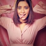 Asha Negi Instagram - 🍬 . Outfit @labelfrow Jewellery @isharya Stylist @d_devraj Assisted by @bhairaviahuja Photograher @harsh__mevada HMU @shaylinayak Hair @ashisbogi