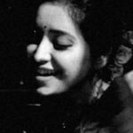 Asha Negi Instagram - Shart lagi hai mar jaane ki Jeena hai toh pyaar mein Deh kahin bhi ho mera Jaan rakhi hai yaar mein.” -Gulzar🤍🦢