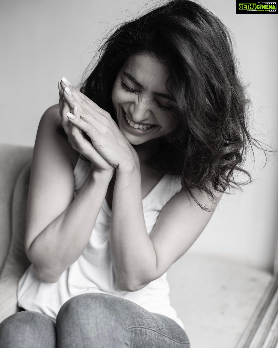 Asha Negi Instagram - You guys!♥️ Love and only love for each one of you, Thankyou for making my day so beautiful! Honestly, not been a birthday person since past few years but I didn’t mind this one! Hahahaaa! To love, hope, and bigger dreams!🥂🎈