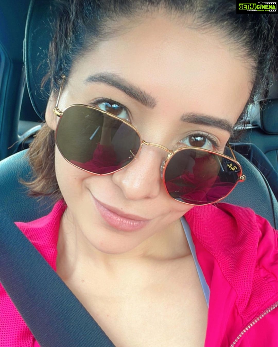 Asha Negi Instagram - Felt cute Well.. nothing new though!😉 Byeeiiiieeeeeee..💕