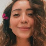 Asha Negi Instagram - To hope, love and sunflowers!🌻🫶