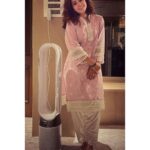 Asha Negi Instagram - Healthy air in a city like Mumbai seemed like a distant dream but now I can control the air around me and make sure my surroundings are safe & allergen free,all thanks to my new Dyson Pure Cool Me. The app and remote control helps me control the air quality in my house with a switch of a button,it can’t get better than this…. @dyson_india #DysonIndia #DysonProperPurification