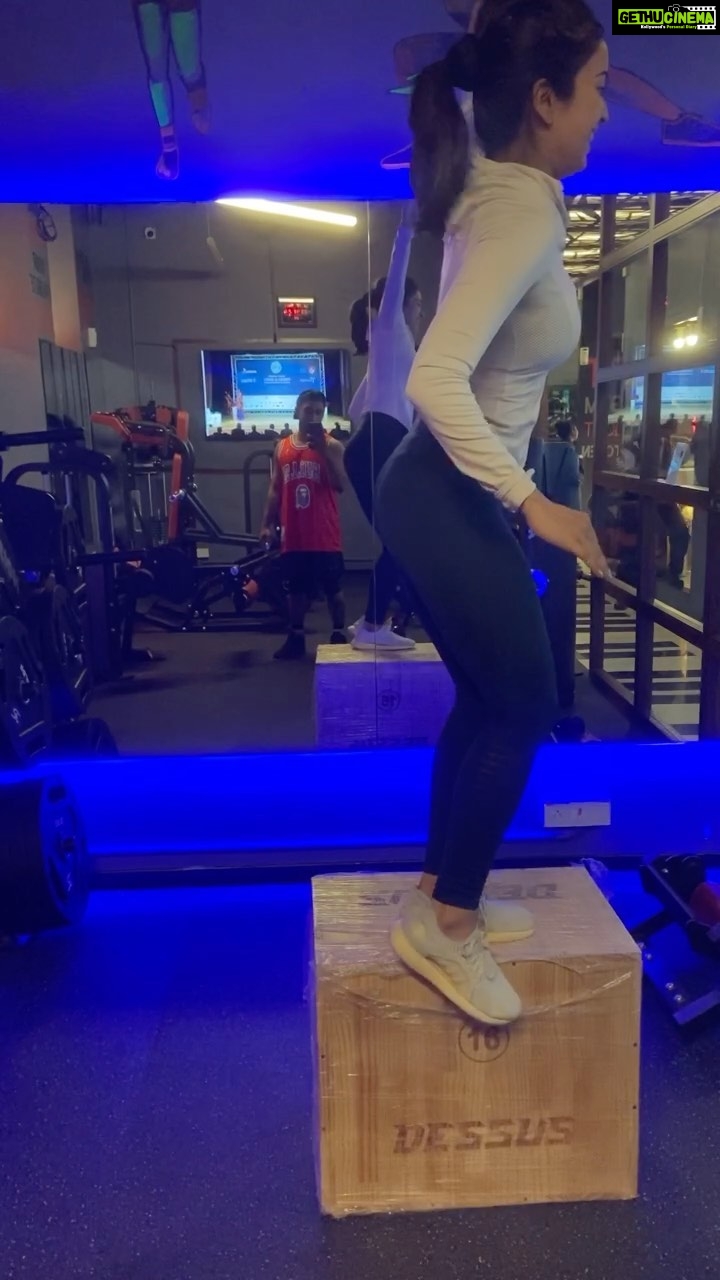 Asha Negi Instagram - Too dead to insert an inspirational quote here!🥲 But Thankyou for working on not just my fitness but the mind too @rohityson 🙏🏼 you the best!😇 @dessus.fitness