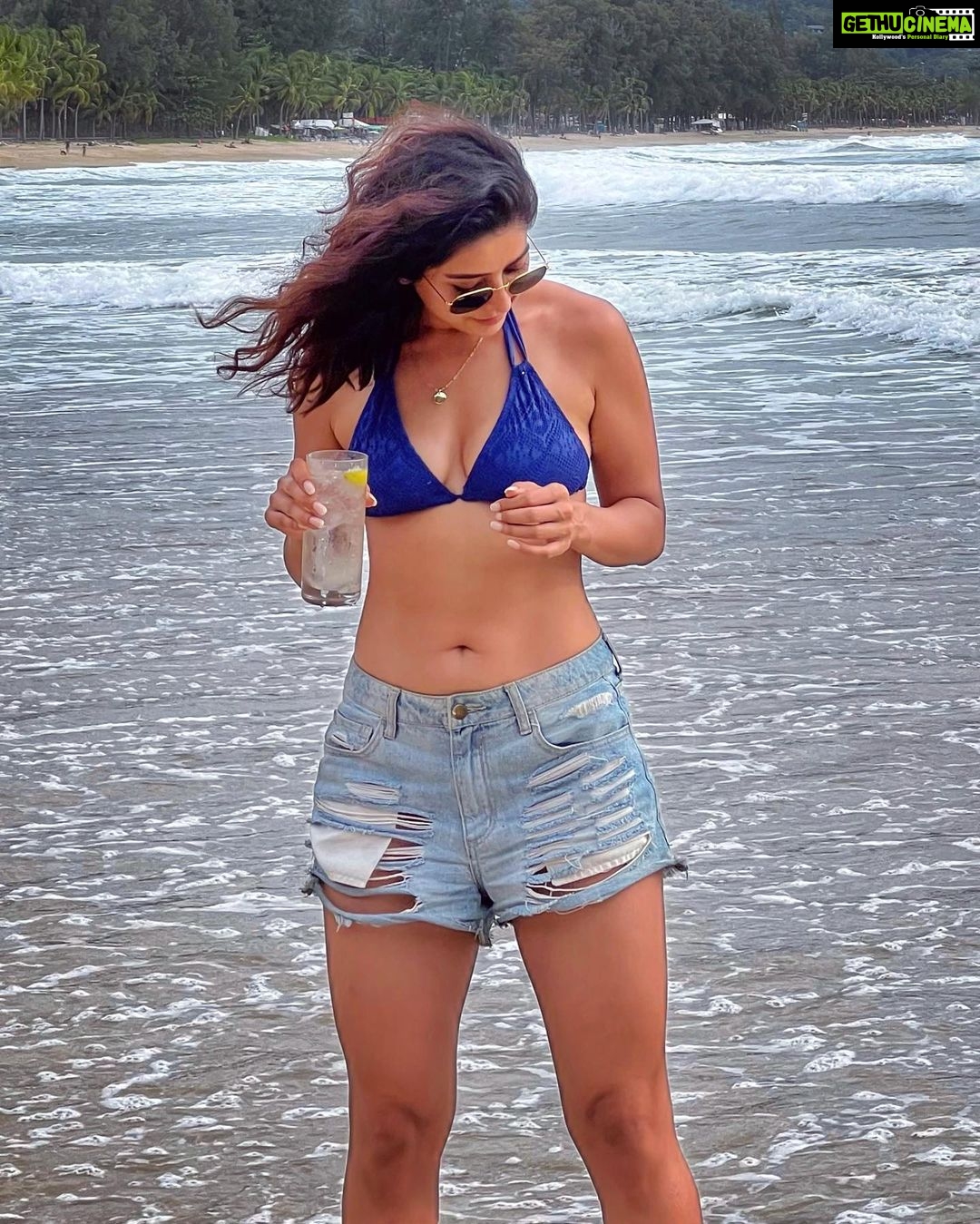 Asha Negi Instagram - Is Sunday blues a thing..??🦋