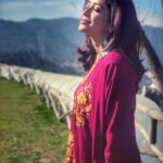Asha Negi Instagram - सोचो के झीलों का शहर हो.. लहरों पे अपना एक घर हो।...🏔🌈✨ Chail, Himachal Pradesh