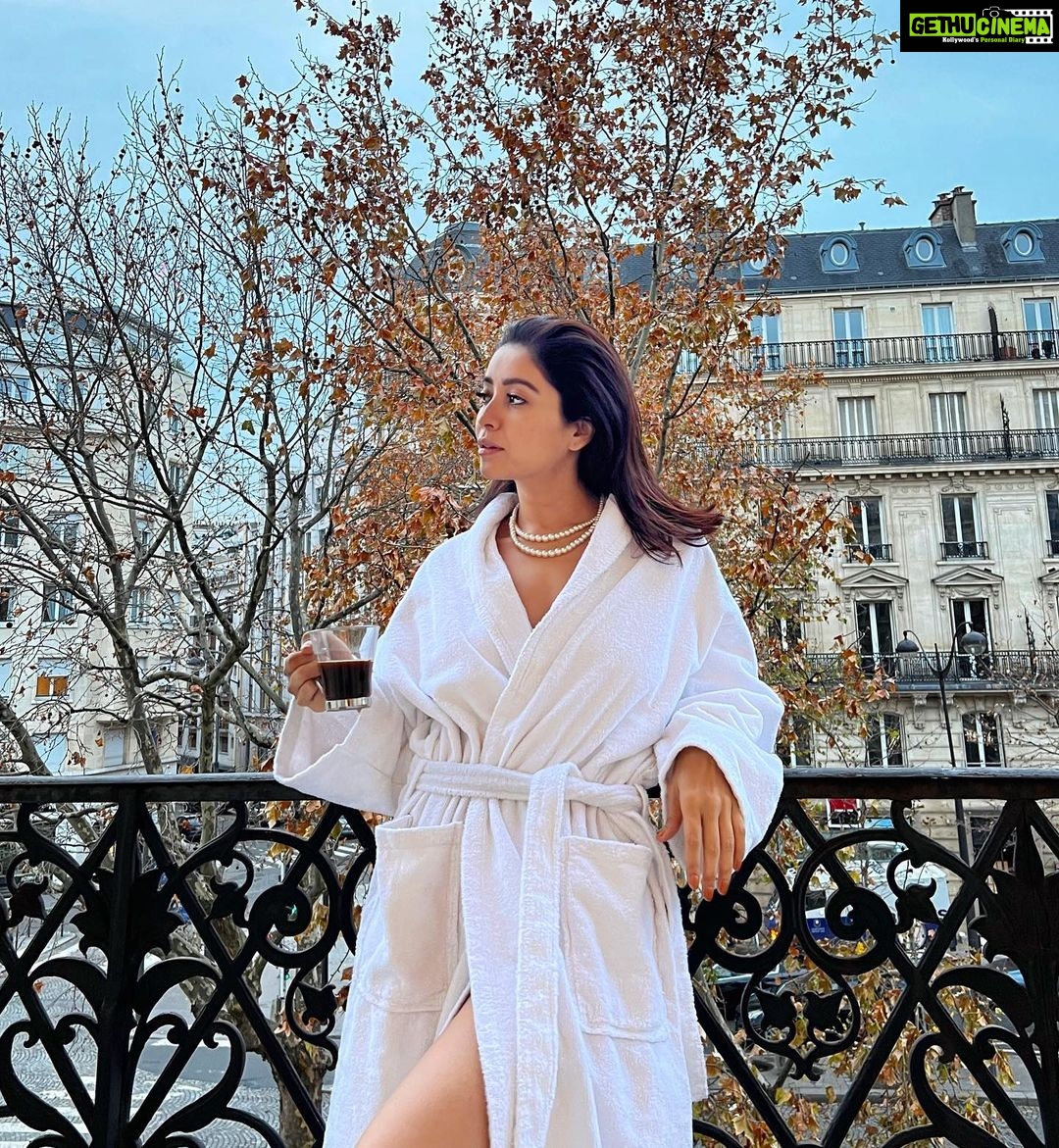 Asha Negi Instagram - Bonjour Paris!☕️🫶 Paris, France