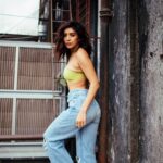 Asha Negi Instagram - Thinking of a cute pickup line..👀 Still thinking 🥹 . @bharat_rawail @savlambaa @makeup_by_nainaa