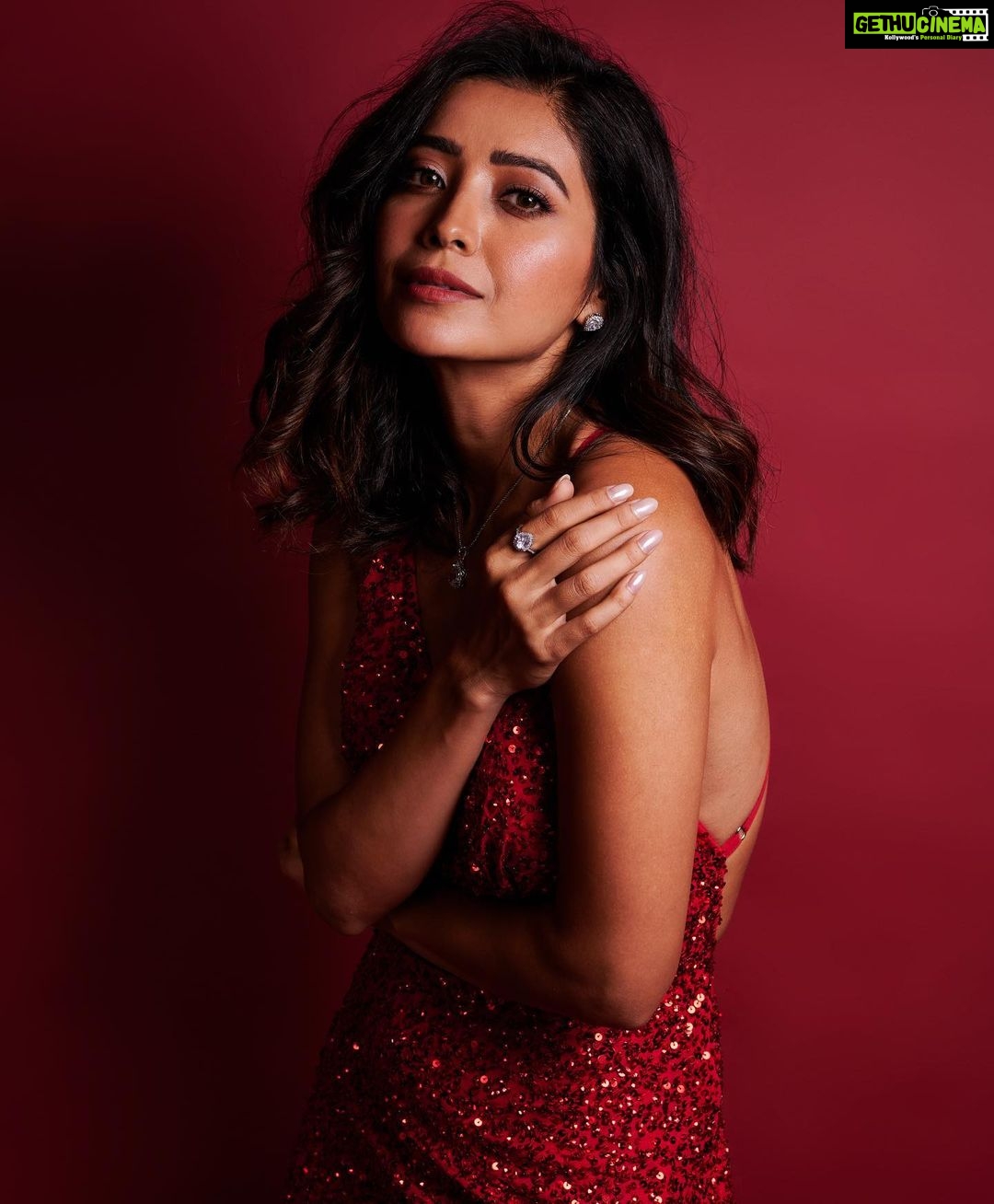 Asha Negi Instagram - Last night for Indian Telly Streaming Awards 2022.. 💋🥀 Styled by @natashaabothra Team: @simstyles20 @teamnatashaabothra Outfit: @aleta.official Jewelry by: @miranabymegha @affiliatespr Makeup: @shaylinayak Hairstylist: @hairbysharda Photographer: @miraj_verma_photography