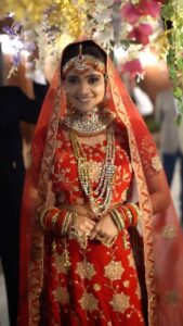Ashi Singh Instagram - Acchi lag rahi huna ? . #AshiSingh #AshiSinghReels