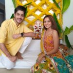 Ashi Singh Instagram - Day 2 well spent 🙏🏻 Jai shri Ganesha 🙏🏻 Ganpati Bappa morya 🙏🏻 . #AshiSingh #GaneshChaturthi #GanpatiBappa