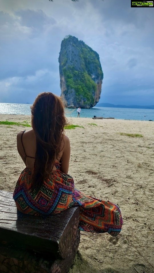 Ashi Singh Instagram - Lost in the tranquility of Krabi's beaches 🌊☀️ #IslandVibes #Krabi #BeachBabe