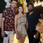 Ashi Singh Instagram - I couldn’t find pictures with everyone ☹️ Even the slide of 10 pictures is less to show the joy and happiness ♥️ Glass House
