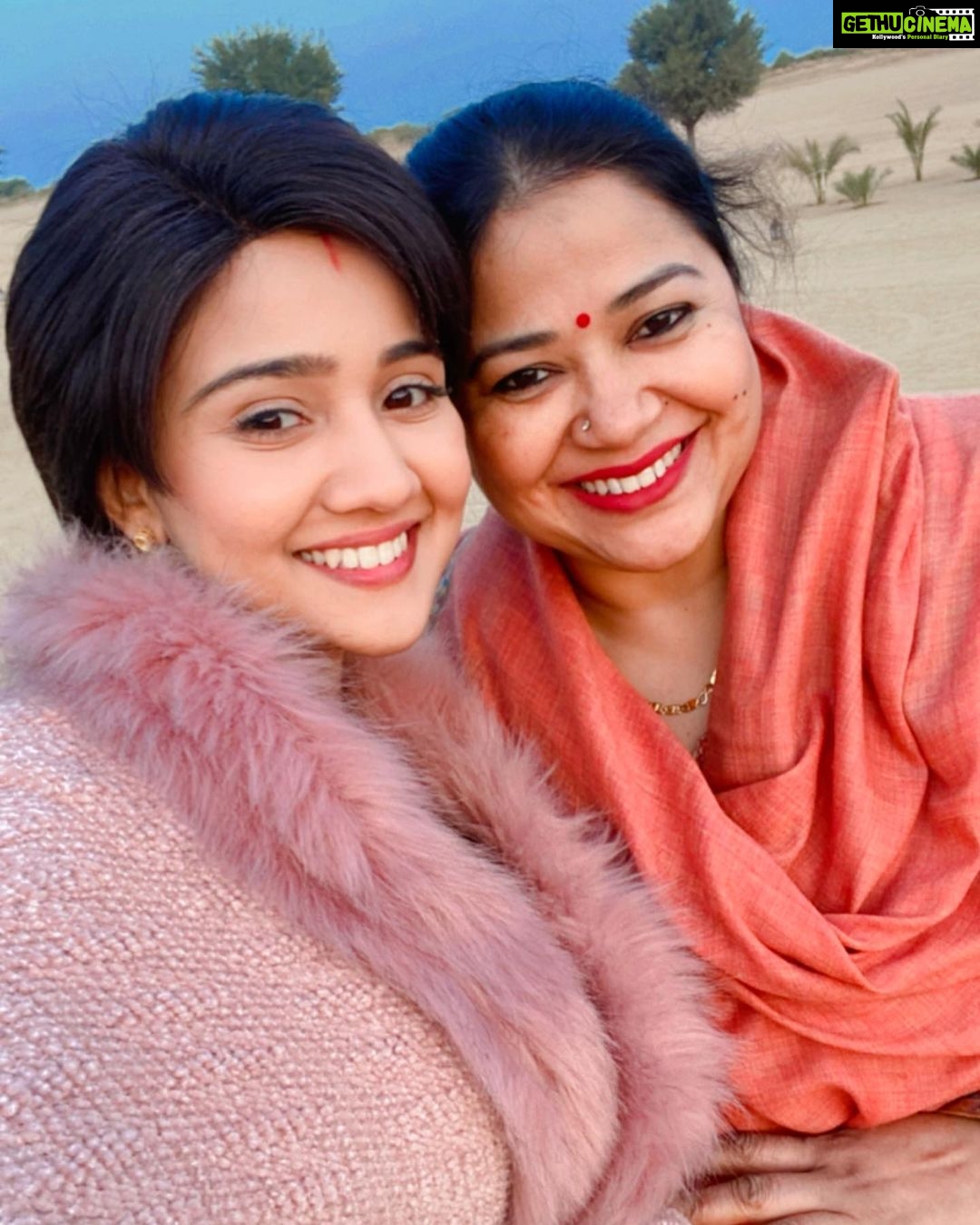 Ashi Singh Instagram - Posting this because you are the reason for everything I am today @nandnii01 Happy mother’s day to the most beautiful person ♥️