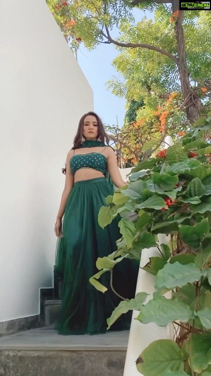 Ashi Singh Instagram - My personal fav 💚 . Wearing - @lavanyathelabel #AshiSingh #AshiSinghReels #Excuses