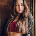 Ashi Singh Instagram - Gazing success, embracing strength, Focusing on whats in hand 💗 📸~ @naturepaparazzo . #Ashisingh