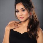 Ashi Singh Instagram - 🖤 . Style partner: @styling.your.soul Outfit by: @labelbyleena Photographer: @sumitsenphotography Makeup and hair: @sunny_makeup_artist Artist reputation management: @greenlight__media . #Ashisingh