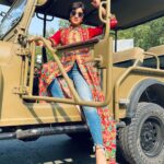Ashi Singh Instagram - Yo chori choron se kam hai ke ?? 😎 . #AshiSingh #AshiAsMeet #MeetHooda #Meet #MeetOnZeeTV