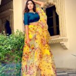 Ashi Singh Instagram - I know its not a rakhshabandhan post but I have network today 😋 . Wearing- @lavanyathelabel . #Ashisingh #ethenicwear #indianlook