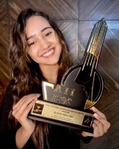 Ashi Singh Instagram - Thank you @internationaliconicaward for the “trailblazer” of the year ♥️
.
#Ashisingh #internationaliconicawards2021 #trailblazer