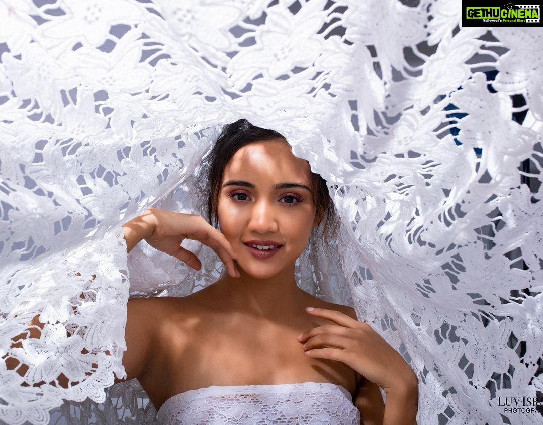 Ashi Singh Instagram - The life of inner peace, being harmonious and without stress, is the easiest type of existence. Concept, Photography & Styling - Luv Israni @luvisrrani Make up & Hair Styling - Kanika Arora @kanika_arrora Assisted by - Harshita Patel @makeoverby_harshitapatel