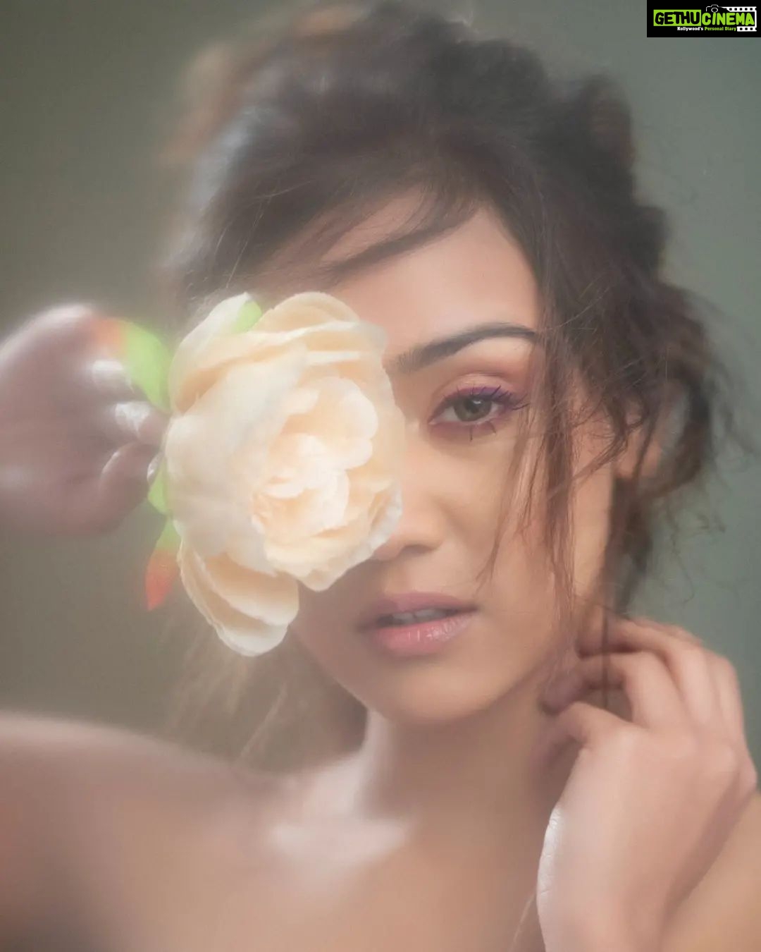 Ashi Singh Instagram - A timeless portrait of the beautiful Ashi Singh @i_ashisinghh Muse : Ashi Singh @i_ashisinghh Makeup & Hair : Kanika Arora @kanika_arrora Assisted by : Harshita Patel @makeoverby_harshitapatel #luvisrani #luvisraniphotography #ashisinghh #ashisingh #ashisinghfans #ashisinghofficial #portraitphotography #portrait #portraitphotographer #fashionstyle #fashionphotography #fashionphotographer #fashion #smile #eyes #beauty #indianbeauty #indianactress #bollywood #trending LUV ISRANI PHOTOGRAPHY